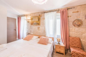 Kovacic Rooms